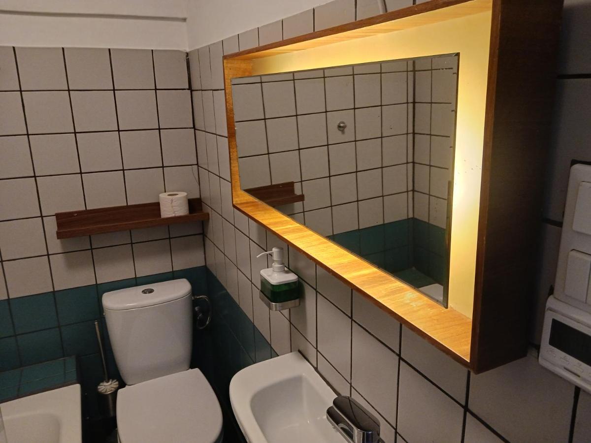 Squat Deluxe Berlin, The Hostel Bagian luar foto