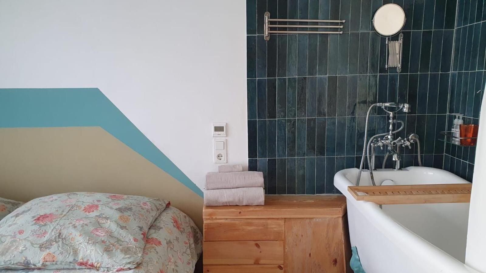 Squat Deluxe Berlin, The Hostel Bagian luar foto